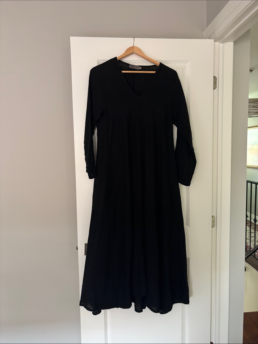 Black V-Neck Long Sleeve Maxi Dress